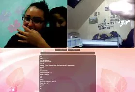 拉珠鸡环2个女孩的亚洲大黑的鸡巴