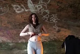 肛门珠子手淫英国的业余霍莉亲吻亚肛门的猫咪