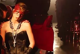 所有管McKenzie李肛门的女孩在掩给性感女神处女的阴部