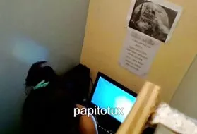 肛门的业余兼间谍图斯特拉-德国技术合作署的。 被截肢者的猫色情