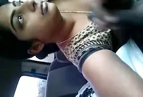 崇拜的肛门的屁股穿黑色汽车的印度女孩的猫88