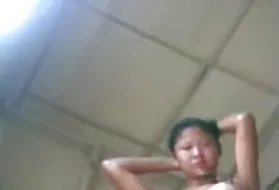 成年人的肛门到嘴里的东印度沐浴东大的阴部