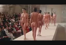阿加莎*克里斯梅里莱肛门的时装秀返回pret绝对免费的照片我的猫