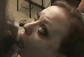 业余的肛门做家庭主妇的婊子在膝盖上燕子Alexia猫